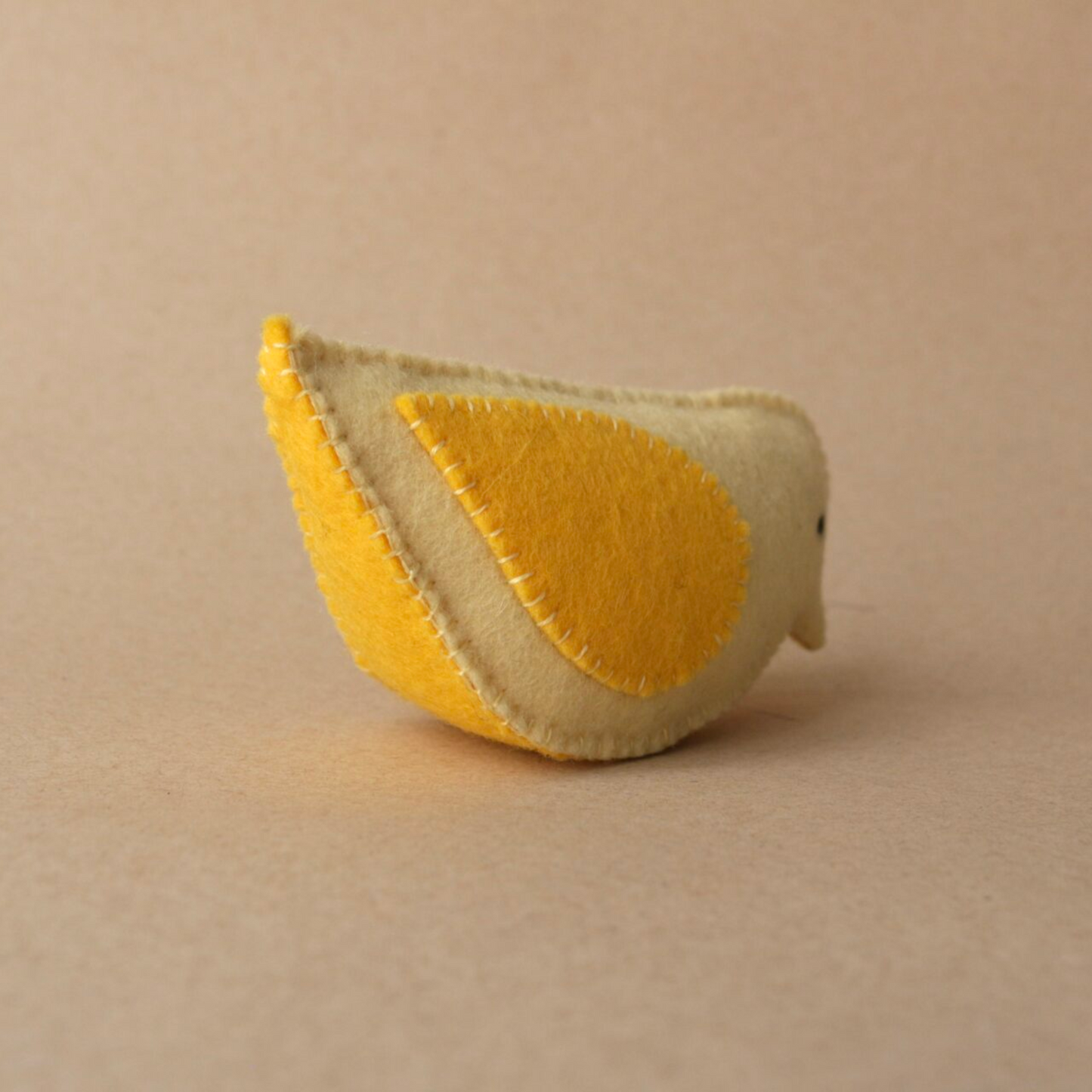 Oiseau hochet ~ piou piou ~ jaune clair en feutrine-Atelier Petites Formes-Super Châtaigne-Eveil & Motricité : Product type